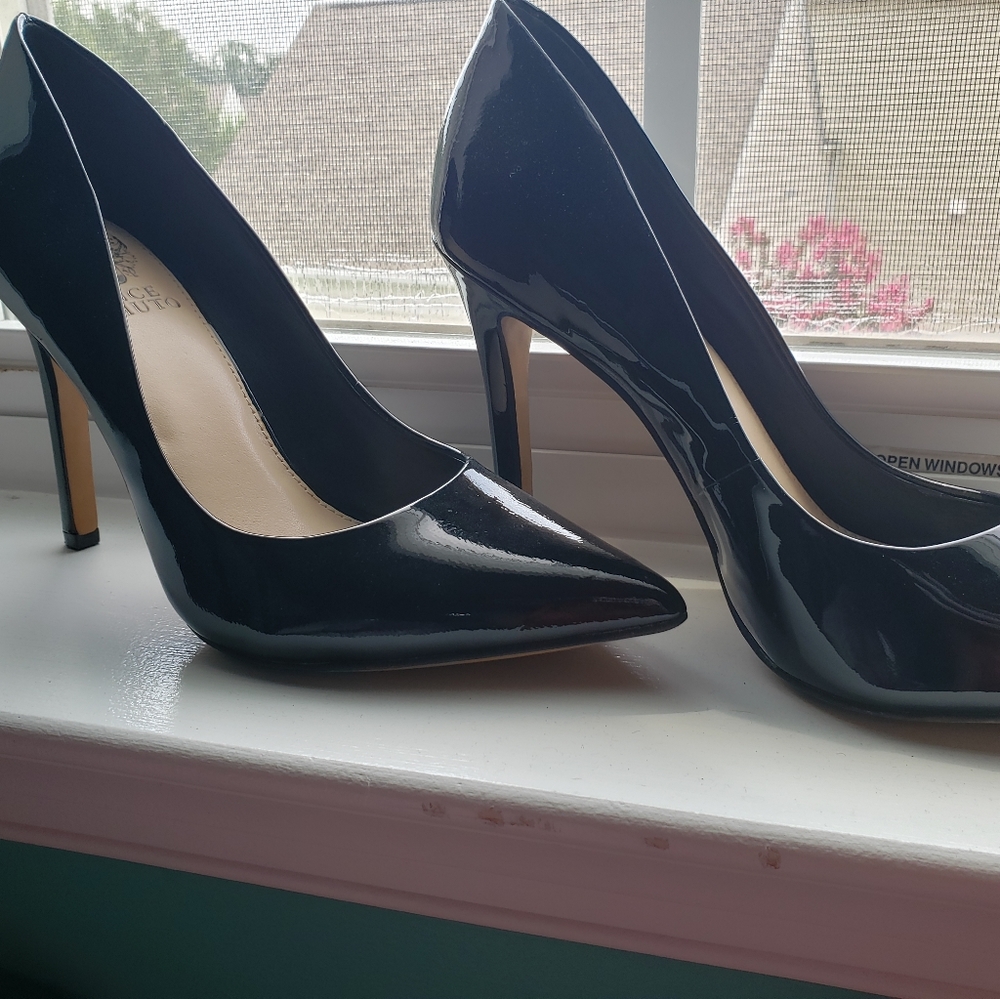 Vince camuto black heels